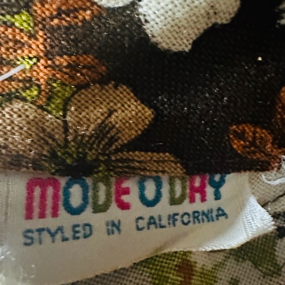 Floral dress - Picture 3 of 3